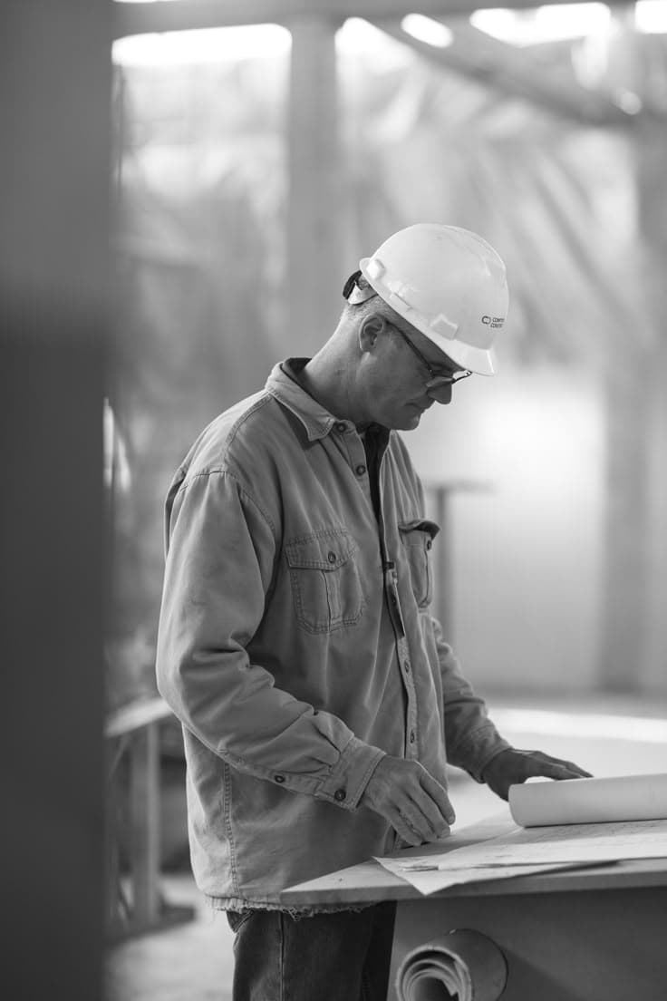 Parapet Pro Inspectors team conducting on-site building evaluation